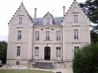 Ch�teau for sale in Mirambeau (Poitou-Charentes)