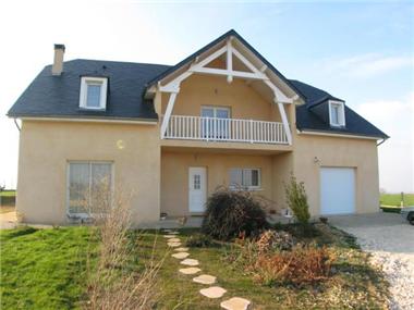Villa for sale in Luc (Midi-Pyrenees)