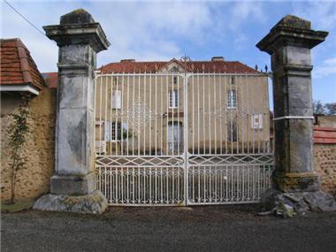 Chateau for sale in Madiran (Midi-Pyrenees)