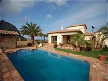 Villa for sale in Beniarbeig (Valencia)