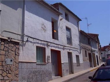 Townhouse for sale in Beniarres (Valencia)