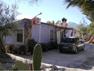 Villa / Detached for sale in Cela de Nunez (Valencia)