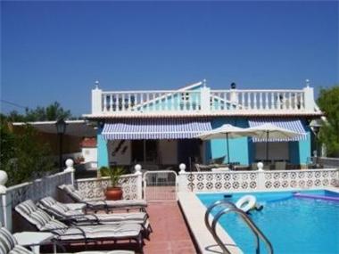 Villa / Detached for sale in Cela de Nunez (Valencia)