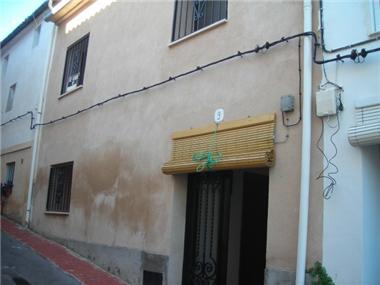 Townhouse for sale in Almudaina (Valencia)