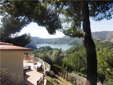 Villa for sale in Istan (Andalucia)