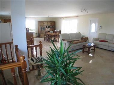 Villa for sale in Dours (Midi-Pyrenees)