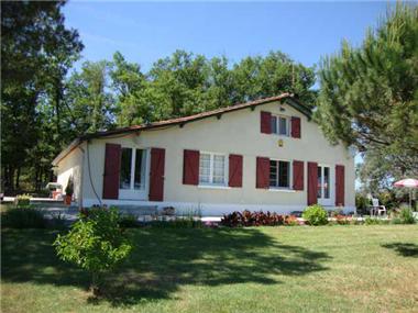 House for sale in Saint-Aigulin (Poitou-Charentes)