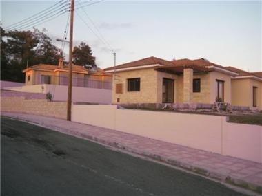 Bungalow for sale in Kellaki (Nicosia)