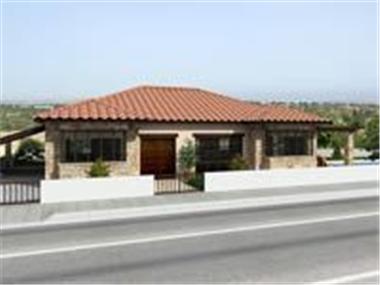 Bungalow for sale in Anoyira (Limassol)
