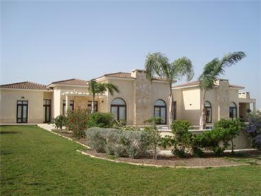 Detached Bungalow for sale in Mazotos (Larnaca)