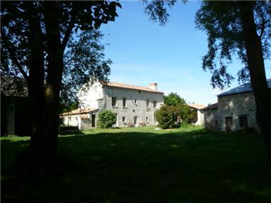 House for sale in Montreuil-Bellay (Region Pays de la Loire)