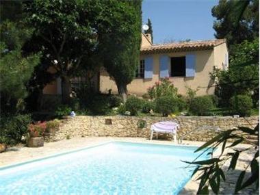 Villa for sale in Aix-en-Provence (Provence-Alpes-Cote d'Azur)