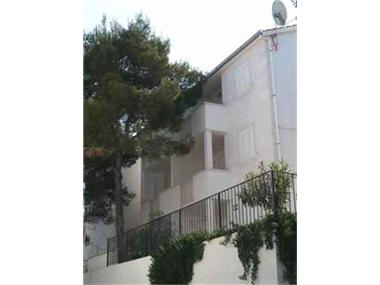 Apartment for sale in Sutivan (Splitsko-Dalmatinska Zupanija)