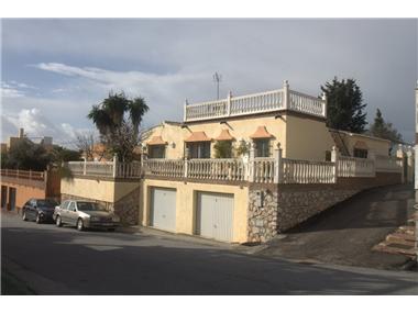 Villa for sale in Calahonda (Andalucia)