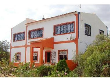 Villa / Townhouse for sale in Paderne (Faro)