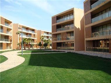 Apartment       for sale in Guia (Faro)