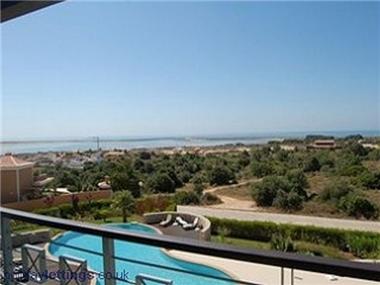 Apartment       for sale in Vale da Lama (Faro)