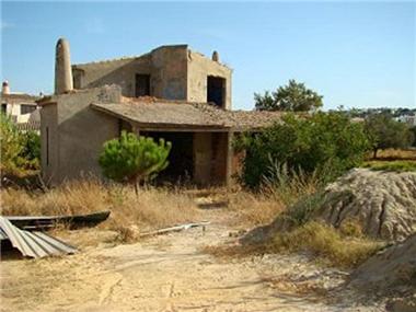 Villa / Townhouse for sale in Guia (Faro)