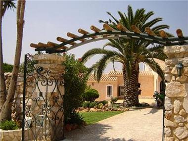 Villa / Townhouse for sale in Boliqueime (Faro)