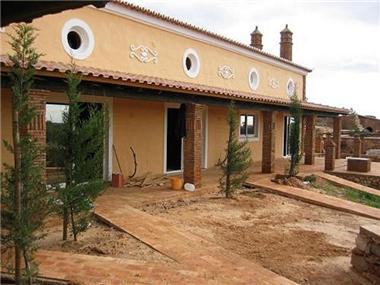 Villa / Townhouse for sale in Pera (Faro)