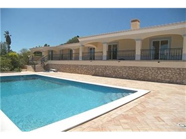 Villa / Townhouse for sale in Funchal (Lisboa)