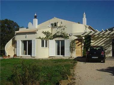 Villa / Townhouse for sale in Odiaxere (Faro)
