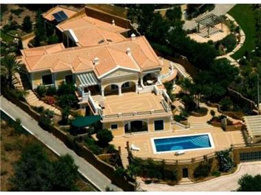Villa / Townhouse for sale in Albardeira (Faro)