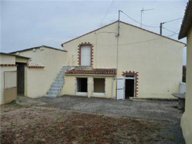 House for sale in Argenton-les-Vall�es (Poitou-Charentes)