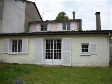 House for sale in Chevanceaux (Poitou-Charentes)