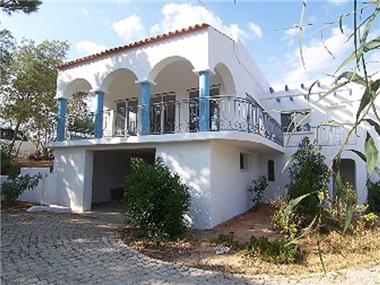 Villa / Townhouse for sale in Porches (Faro)