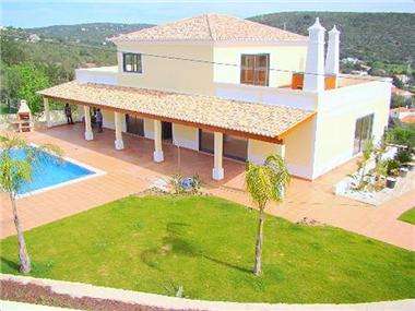 Villa / Townhouse for sale in S�o Clemente (Faro)