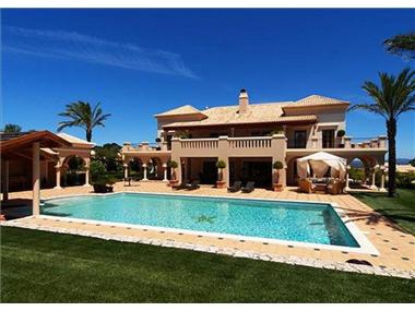 Villa / Townhouse for sale in Funchal (Lisboa)