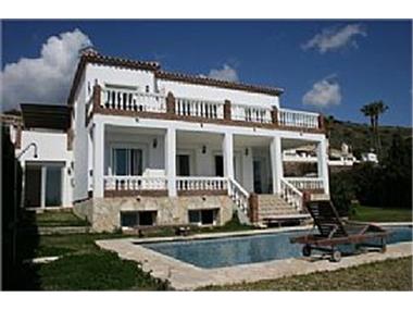 Villa for sale in Calahonda (Andalucia)