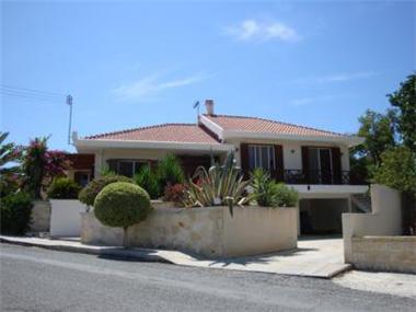 House/villa for sale in Phinikaria (Limassol)