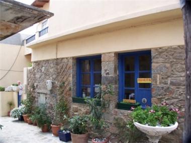 House/villa for sale in Vrahassi (Crete)