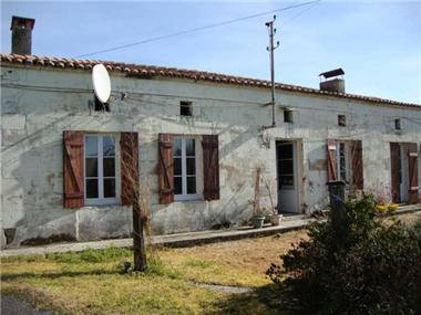 Cottage for sale in Boscamnant (Poitou-Charentes)