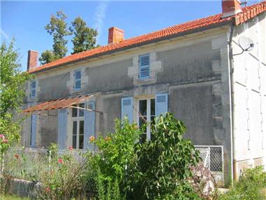 Estate for sale in Boscamnant (Poitou-Charentes)