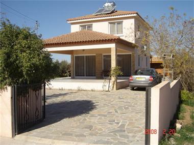 Detached House for sale in Mazotos (Larnaca)