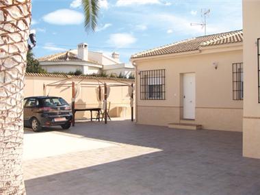 Villa / Detached for sale in La Siesta (Valencia)