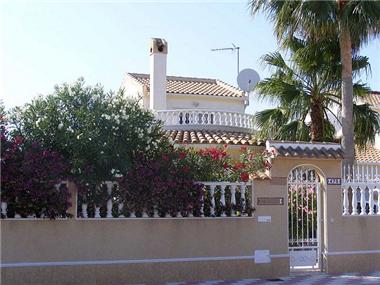 Villa / Detached for sale in La Siesta (Valencia)