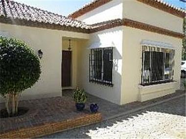Villa for sale in Calahonda (Andalucia)