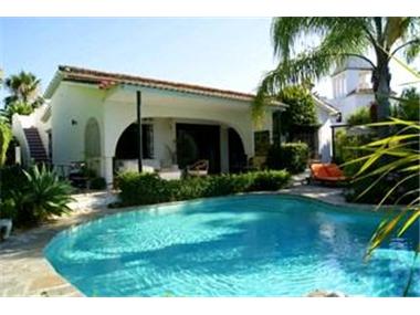 Villa for sale in Cancelada (Andalucia)