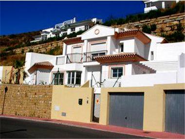 Villa for sale in Calahonda (Andalucia)