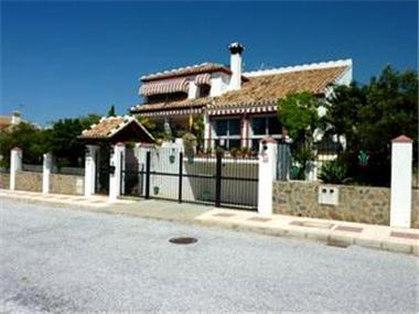 Villa for sale in Calahonda (Andalucia)