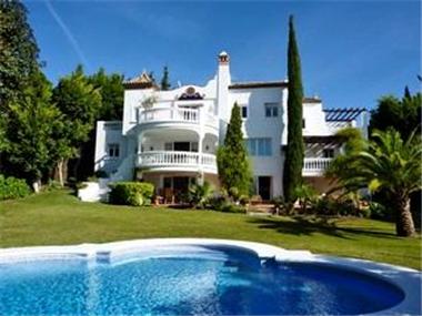 Villa for sale in Cancelada (Andalucia)