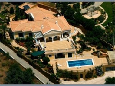 House for sale in Meia Praia (Faro)
