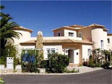 Villa for sale in Oliva (Valencia)