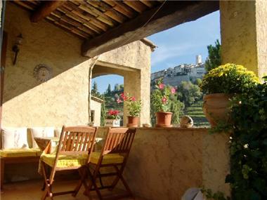 Garden Apartment for sale in Vence (Provence-Alpes-Cote d'Azur)