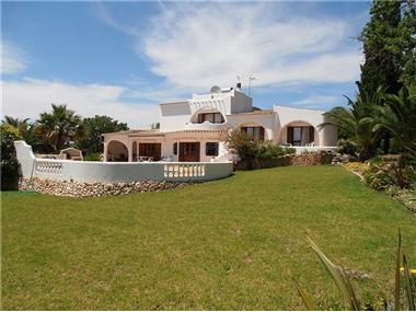 Villa / Townhouse for sale in Calicas (Faro)