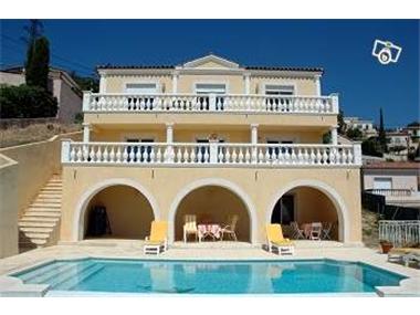 Villa for sale in Mandelieu-la-Napoule (Provence-Alpes-Cote d'Azur)